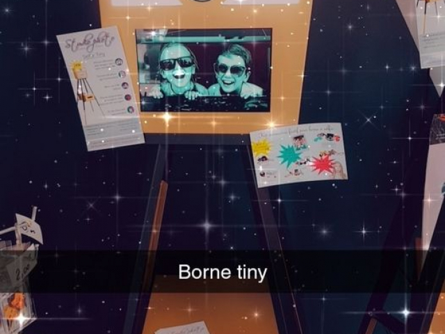 BORNE A SELFIE TELEPHONE LIVRE AUDIO SAINT ROMAIN DE COLBOSC LE HAVRE BOLBEC YVETOT